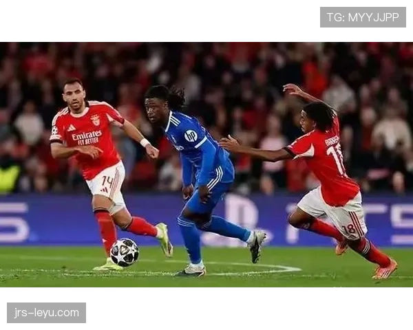 卡马文加状态回暖，惊艳防守展现超凡覆盖，筑起球队防线坚实堡垒