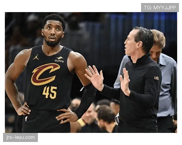 沃特金斯是否依赖体系?战术角色与自主进攻能力解析 沃特金斯是否依赖体系?战术角色与自主进攻能力解析